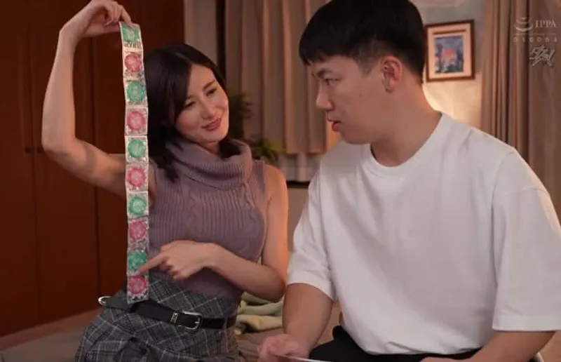 Bị ghệ bỏ vì nhu cầu tình dục quá cao, chị gái tìm đến cậu em trai