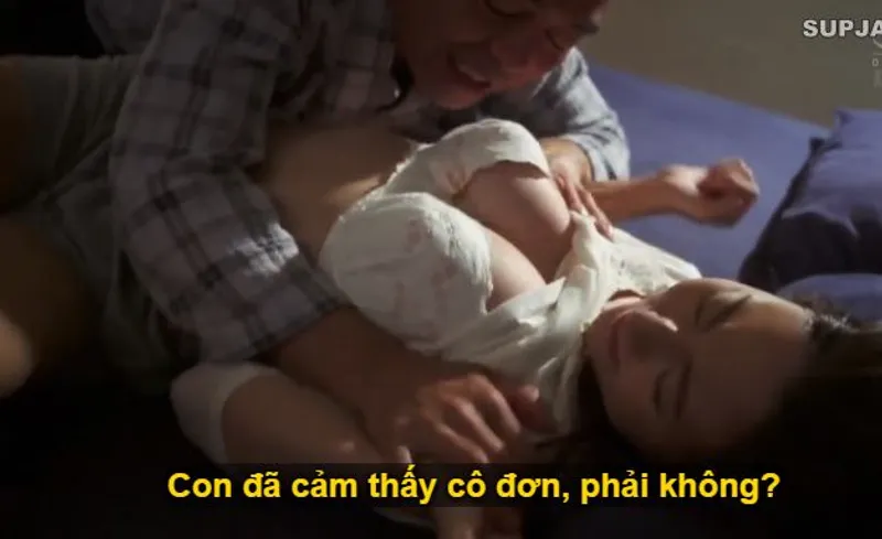 Nhìn con trai mải miết lao đầu vào việc khiến vợ nó lẻ loi cô quạnh, ông bố chồng nổi máu dâm đãng đè con dâu ra nắc sấp mặt.